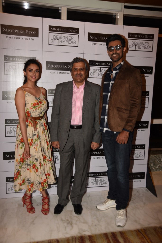 L-R-Ms-Aditi-Rao-Hyadri-Mr-Govind-Shrikhande-Md-Shoppers-Stop-And-Mr-Kunal-Kapoor-At-Designer-Of-The-Year-Event-By-Shoppers-Stop